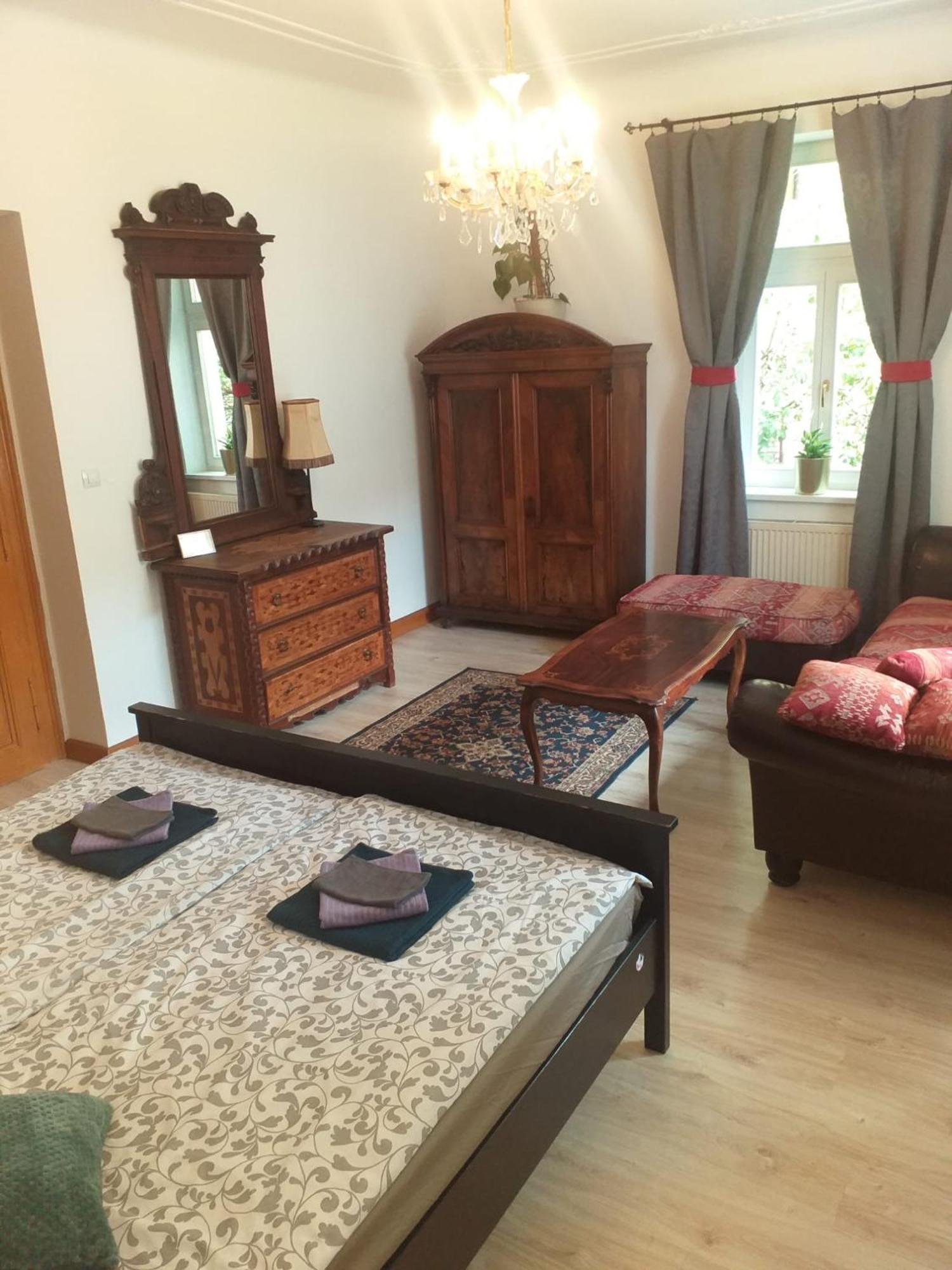 Historic Villa Apartments Πράγα Εξωτερικό φωτογραφία
